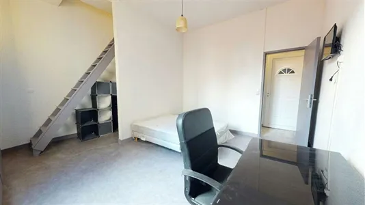 Rooms in Clermont-Ferrand - photo 2