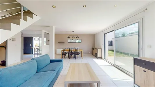 Houses in Caen - photo 8