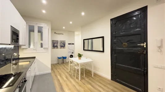 Apartments in Barcelona Ciutat Vella - photo 5