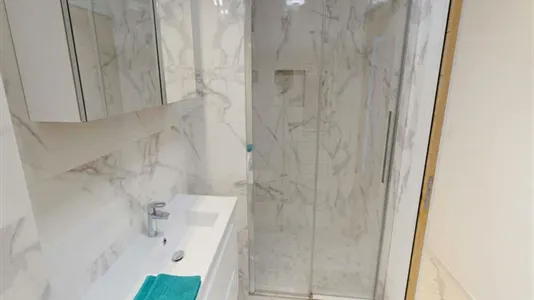 Rooms in Paris 15ème arrondissement - photo 9