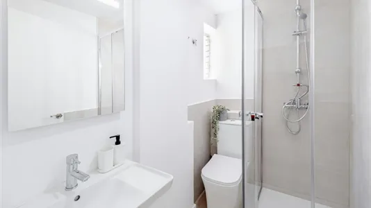 Rooms in AlaquĆ s - photo 8