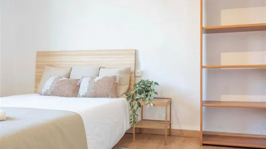 Rooms in el Camí de Vera - photo 6