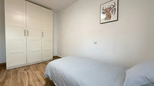 Rooms in Madrid Barajas - photo 3