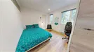Room for rent, Lyon, Auvergne-Rhône-Alpes, &lt;span class=&quot;blurred street&quot; onclick=&quot;ProcessAdRequest(9762898)&quot;&gt;&lt;span class=&quot;hint&quot;&gt;See streetname&lt;/span&gt;[xxxxxxxxxxxxx]&lt;/span&gt;