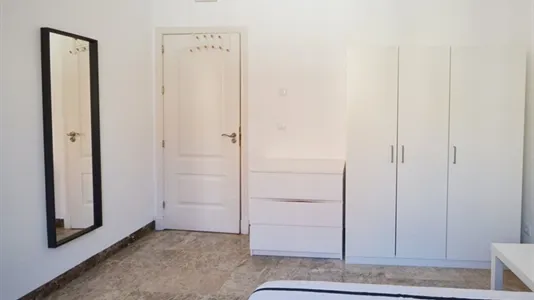 Rooms in Madrid Chamberí - photo 4