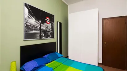 Room for rent in Milano Zona 6 - Barona, Lorenteggio, Milan