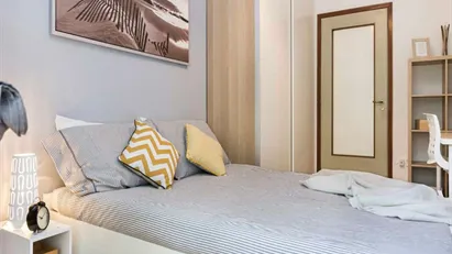 Room for rent in Buccinasco, Lombardia