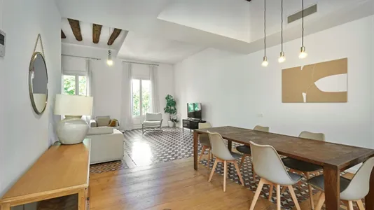 Apartments in Barcelona Ciutat Vella - photo 4