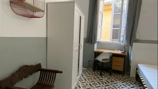 Rooms in Valencia Ciutat Vella - photo 2