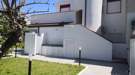 Houses in Bovalino - photo 4