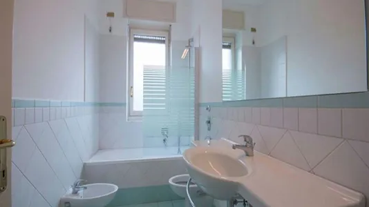 Rooms in Milano Zona 2 - Stazione Centrale, Gorla, Turro, Greco, Crescenzago - photo 8