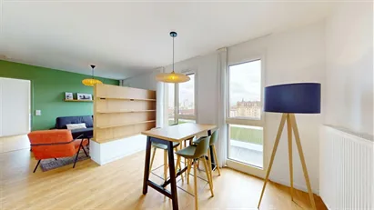Apartment for rent in L'Haÿ-les-Roses, Île-de-France