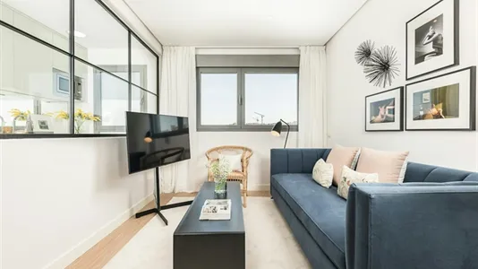 Apartments in El Encinar de los Reyes - photo 4