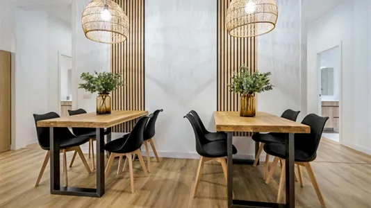 Rooms in Barcelona Eixample - photo 8