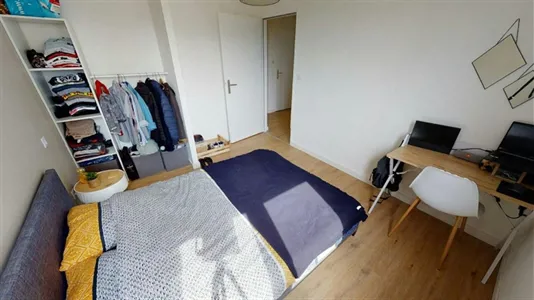 Rooms in Grenoble - photo 2