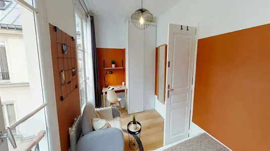 Rooms in Paris 8ème arrondissement - photo 2