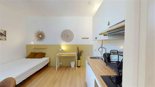 Rooms in Saint-Julien-en-Genevois - photo 4