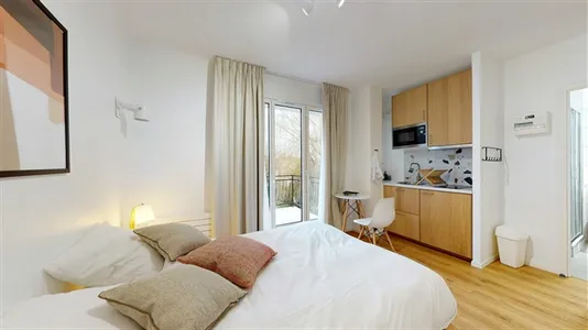 Rooms in Bobigny - photo 2