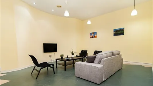 Rooms in Madrid Chamberí - photo 9