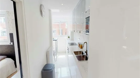 Rooms in Paris 15ème arrondissement - photo 9