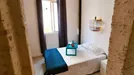 Room for rent, Valencia Ciutat Vella, Valencia (region), <span class="blurred street" onclick="ProcessAdRequest(13560984)"><span class="hint">See streetname</span>[xxxxxxxxxxxxx]</span>