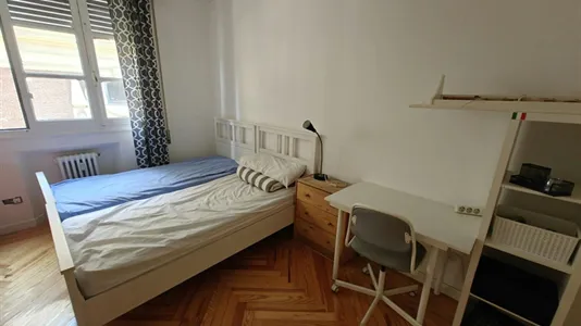 Rooms in Madrid Centro - photo 3
