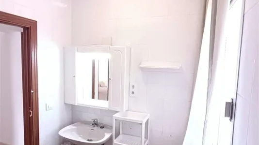 Rooms in Los Bermejales - photo 7