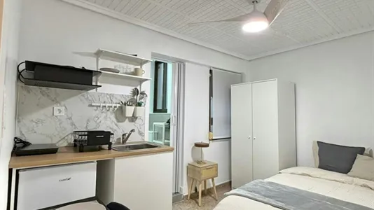 Rooms in Mislata - photo 1