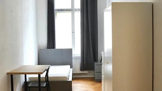 Rooms in Berlin Friedrichshain-Kreuzberg - photo 3