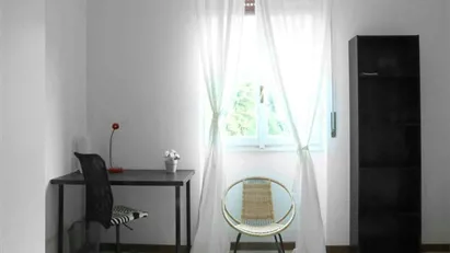 Room for rent in Milano Zona 6 - Barona, Lorenteggio, Milan