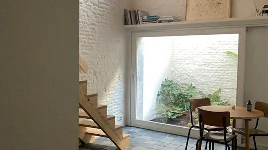 Houses in Brussels Sint-Jans-Molenbeek - photo 1