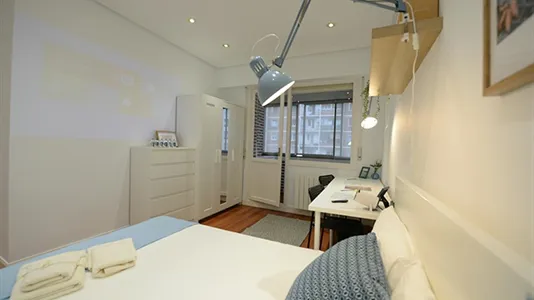 Rooms in Bilbao - photo 4