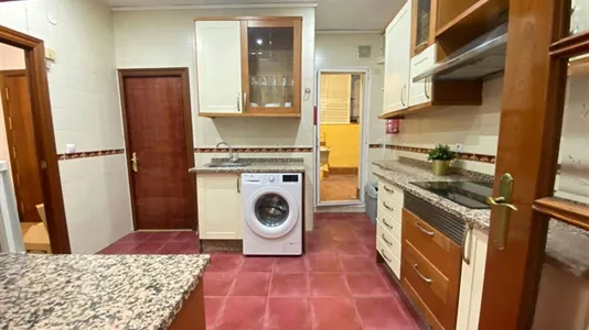 Rooms in Madrid Retiro - photo 5