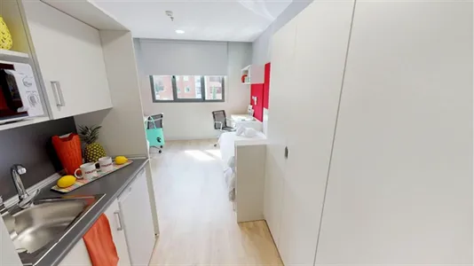 Rooms in Madrid Moncloa-Aravaca - photo 2