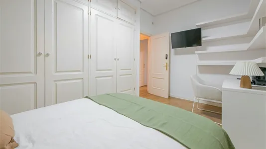Rooms in Madrid Moncloa-Aravaca - photo 5