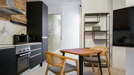 Apartments in Barcelona Eixample - photo 4