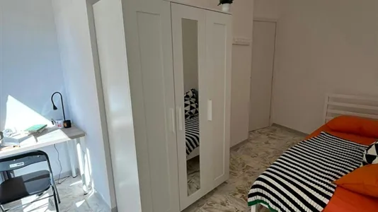 Rooms in Cagliari - photo 3