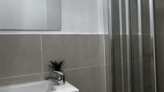 Rooms in Madrid Retiro - photo 4