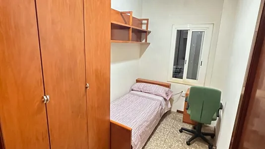 Rooms in Barcelona Eixample - photo 3