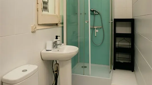 Rooms in Barcelona Eixample - photo 8