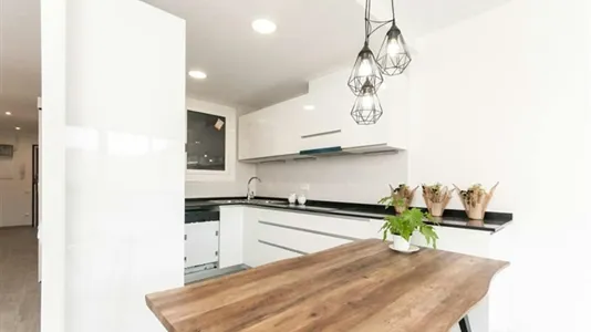 Rooms in Barcelona Eixample - photo 10