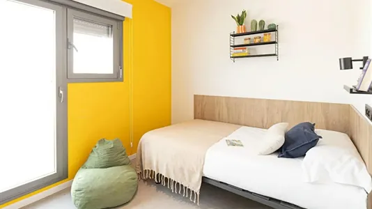 Apartments in Los Bermejales - photo 2