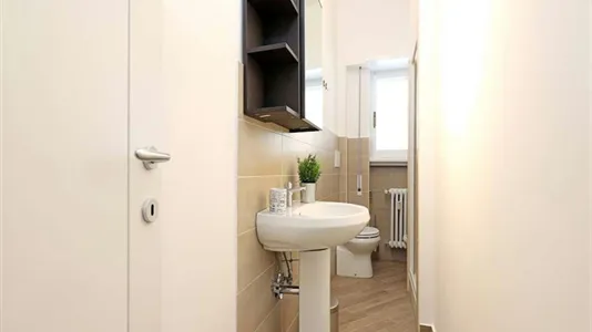 Rooms in Roma Municipio VIII – Appia Antica - photo 9