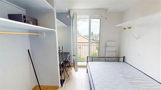 Rooms in Saint-Julien-en-Genevois - photo 2