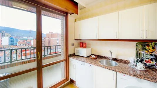 Rooms in Bilbao - photo 9