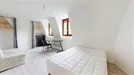 Room for rent, Lille, Hauts-de-France, &lt;span class=&quot;blurred street&quot; onclick=&quot;ProcessAdRequest(9397299)&quot;&gt;&lt;span class=&quot;hint&quot;&gt;See streetname&lt;/span&gt;[xxxxxxxxxxxxx]&lt;/span&gt;