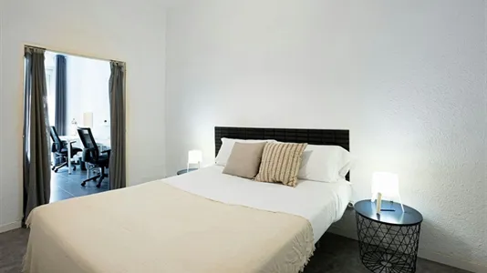 Rooms in Madrid Chamberí - photo 4