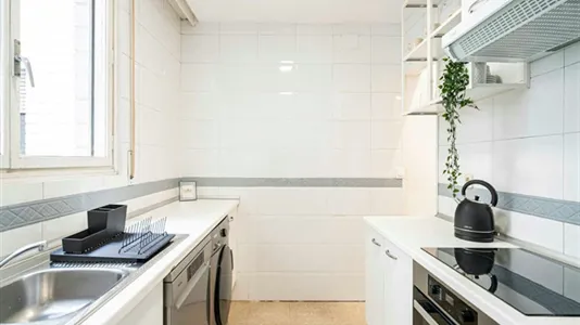 Rooms in Madrid Salamanca - photo 8