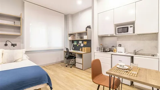 Apartments in Enramadilla - photo 2