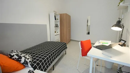 Rooms in Napoli Municipalità 2 - photo 3